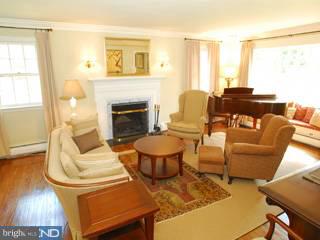 111 Ladderback Lane Devon, PA 19333 - Photo 2 of 6