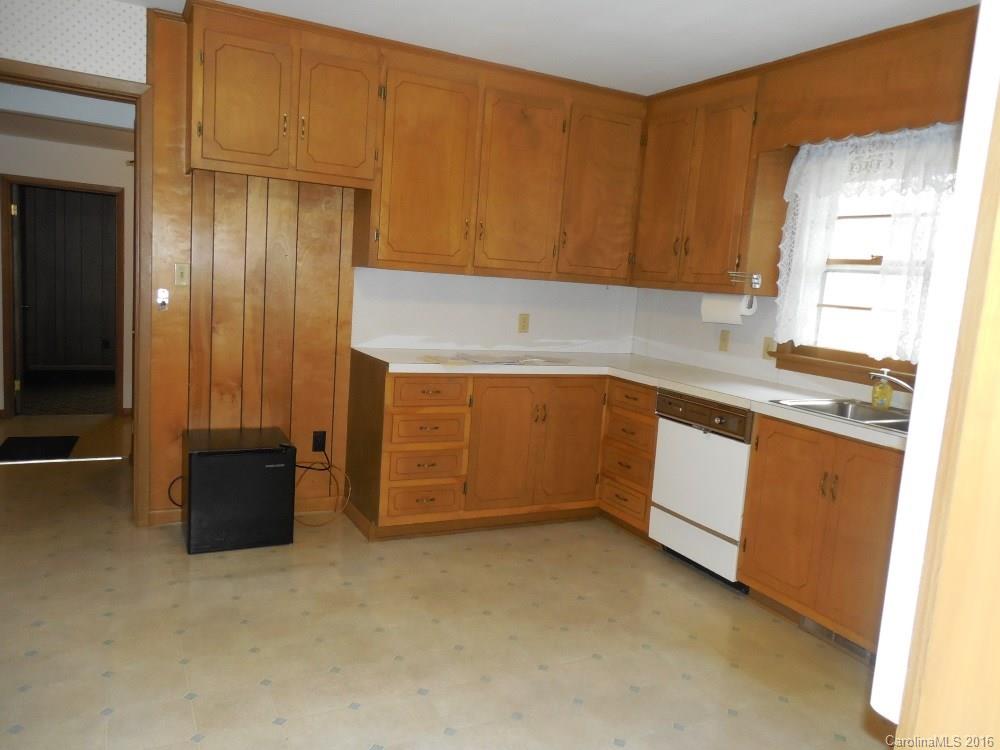419 Section House Road Hickory, NC 28601 - Photo 9 of 24 Gallery Image 9