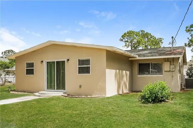 $1,695 | 5107 5th Street West, Lehigh Acres, FL 33971