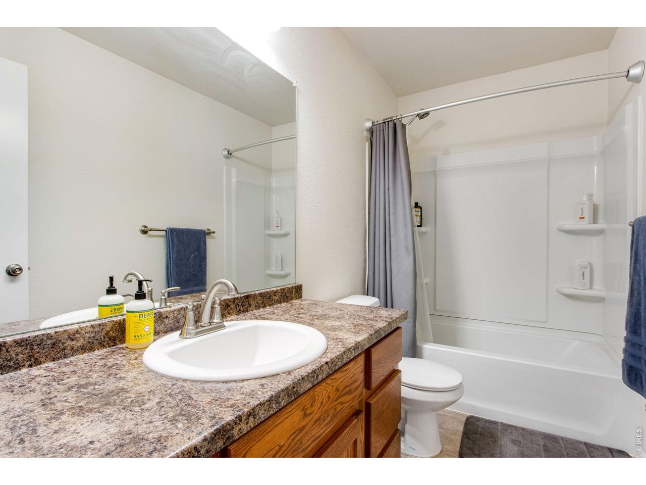 2671 Doe Rdg Way Johnstown, CO 80534 - Photo 29 of 37 Upstairs guest bathroom
