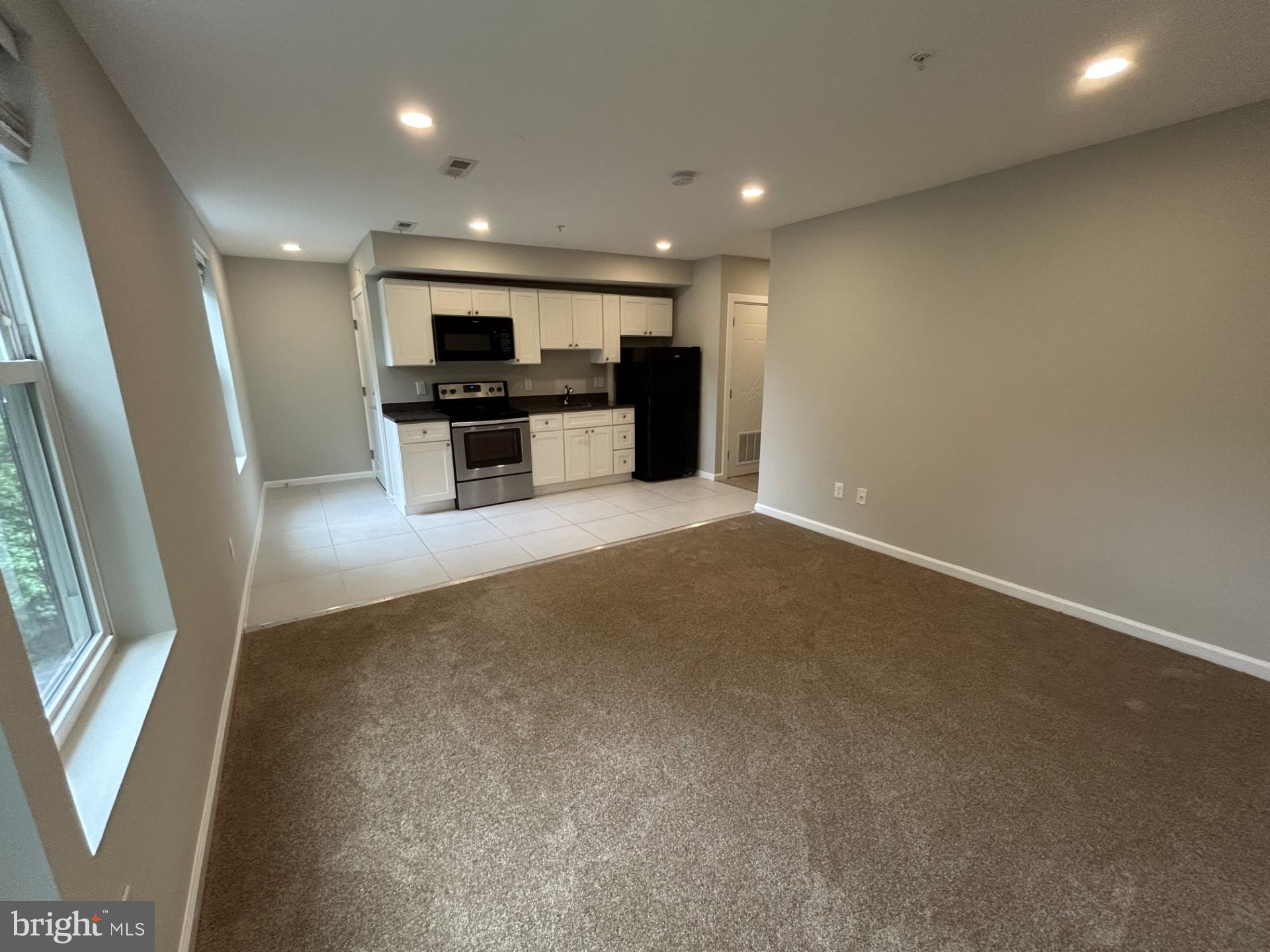 114 O Street Southwest Washington, DC 20024 - Photo 3 of 16