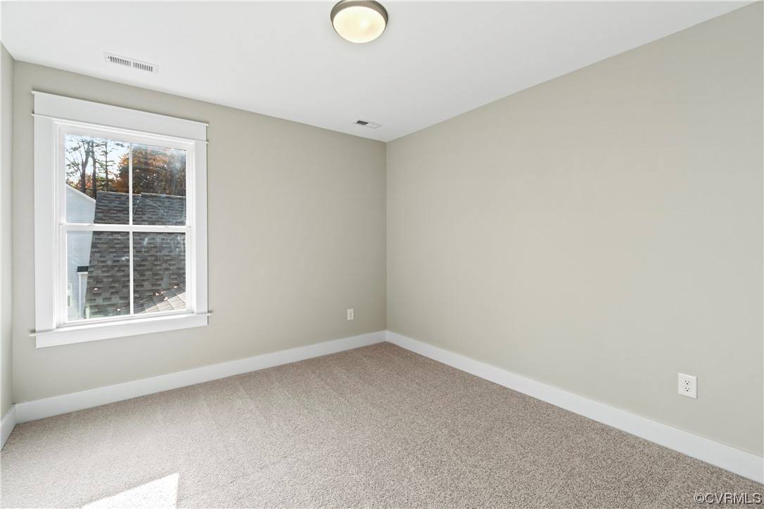 10010 Bo Trail Mechanicsville, VA 23116 - Photo 12 of 16 an empty room with a window