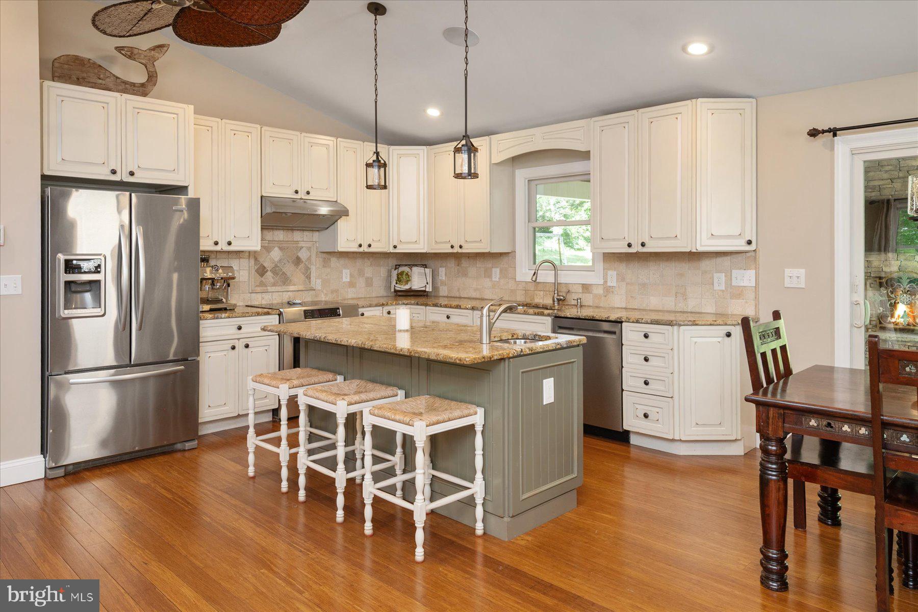 1134 Valley Drive Pasadena, MD 21122 - Photo 16 of 61