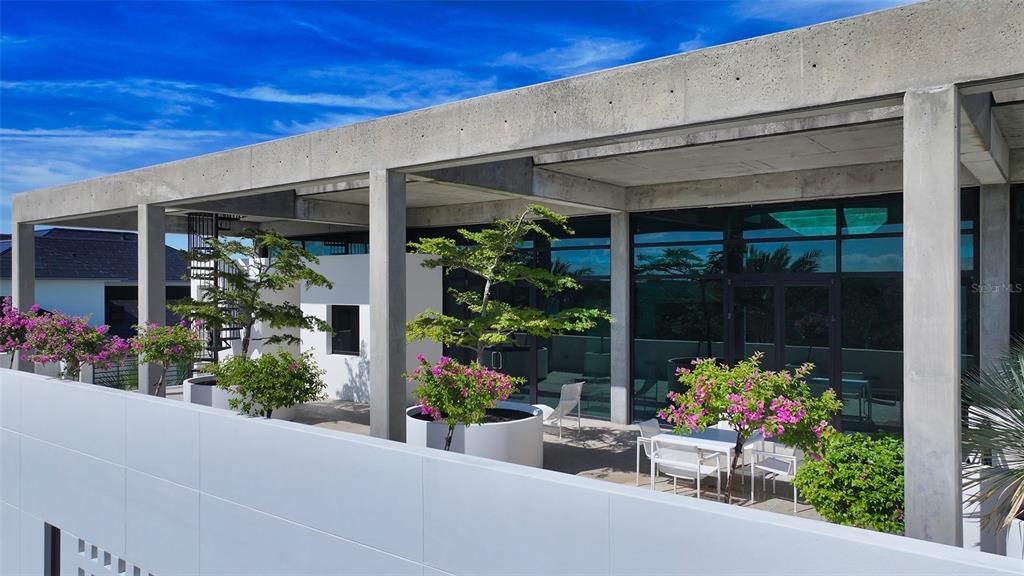 8250 Sanderling Road Sarasota, FL 34242 - Photo 45 of 61