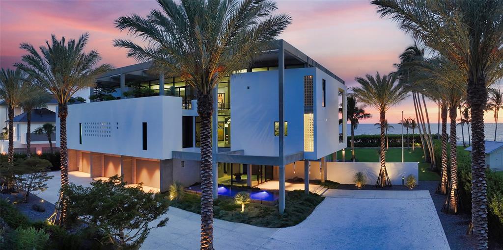 8250 Sanderling Road Sarasota, FL 34242 - Photo 7 of 61