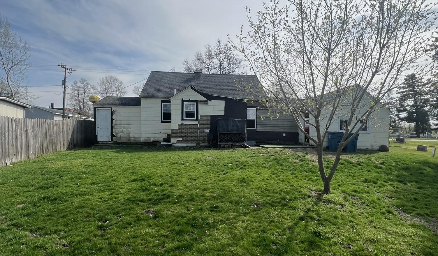 125 East Edgar Bergen Boulevard Decatur, MI 49045 - Photo 13 of 13 Back of House