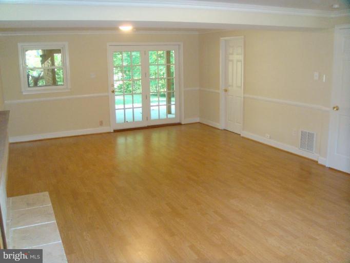 6817 Gillings Road Springfield, VA 22152 - Photo 22 of 26 Family Room #2