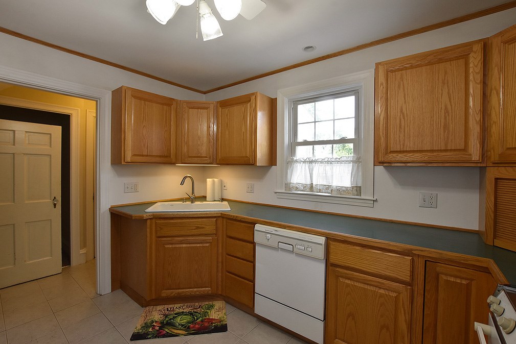 75 Richland Road Cranston, RI 02910 - Photo 19 of 25