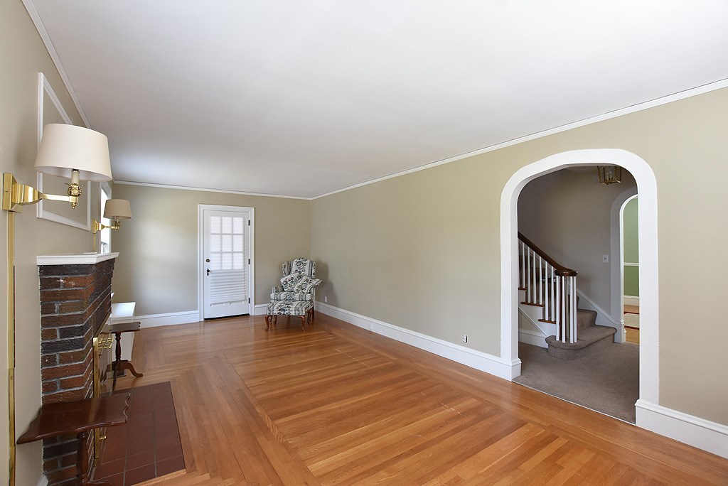 75 Richland Road Cranston, RI 02910 - Photo 7 of 25