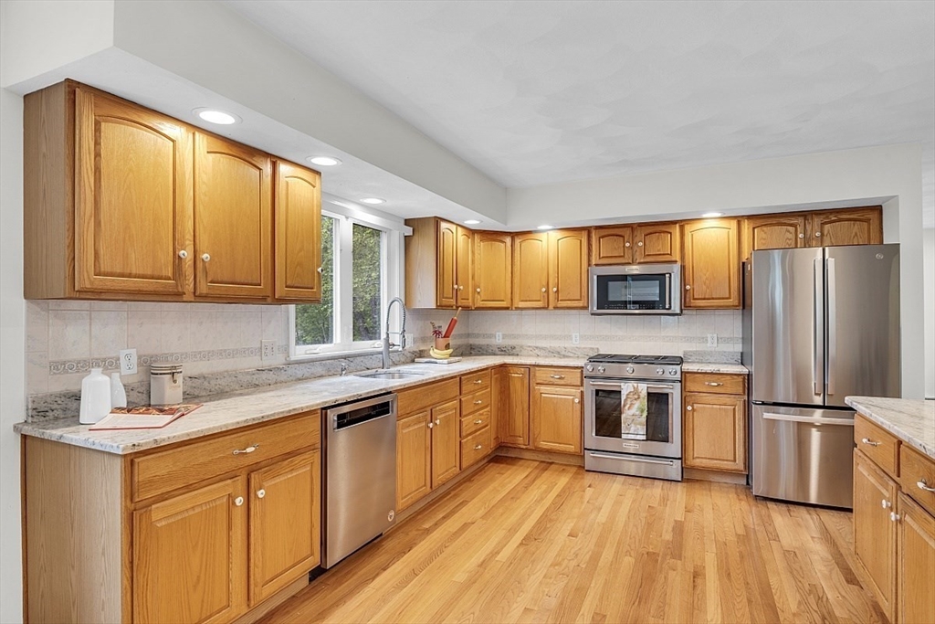 94 Boston Street Middleton, MA 01949 - Photo 3 of 41 Gallery Image 3