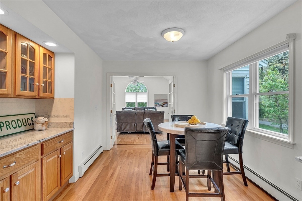 94 Boston Street Middleton, MA 01949 - Photo 5 of 41 Gallery Image 5