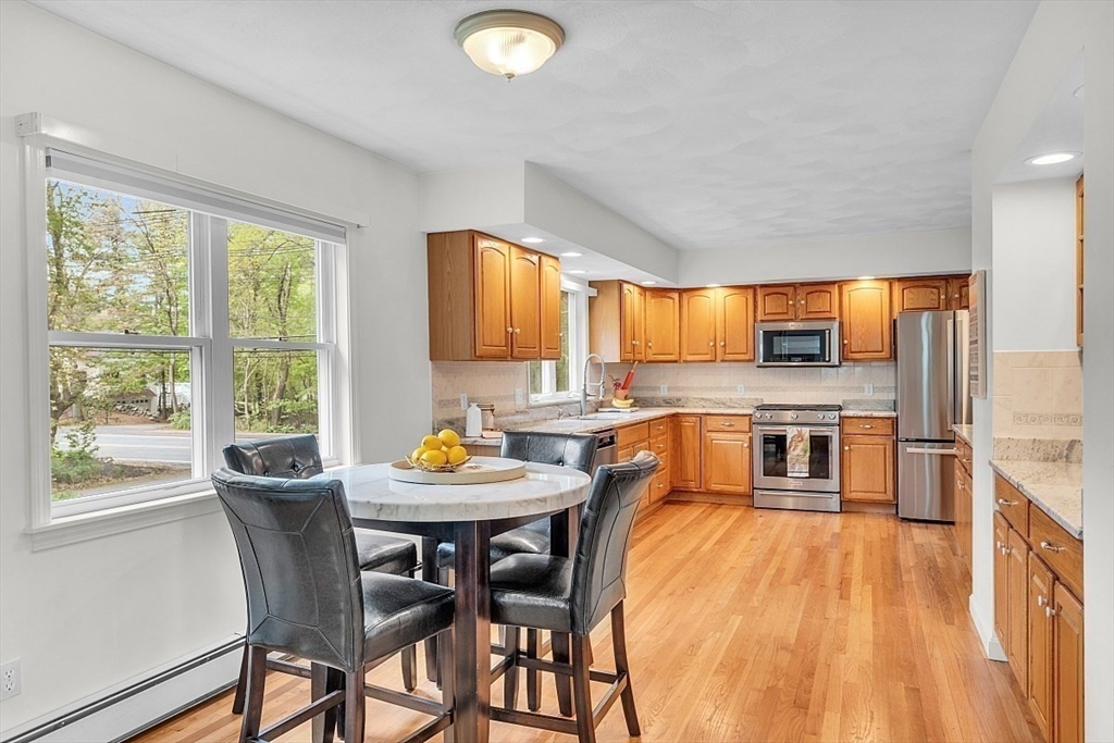 94 Boston Street Middleton, MA 01949 - Photo 6 of 41 Gallery Image 6