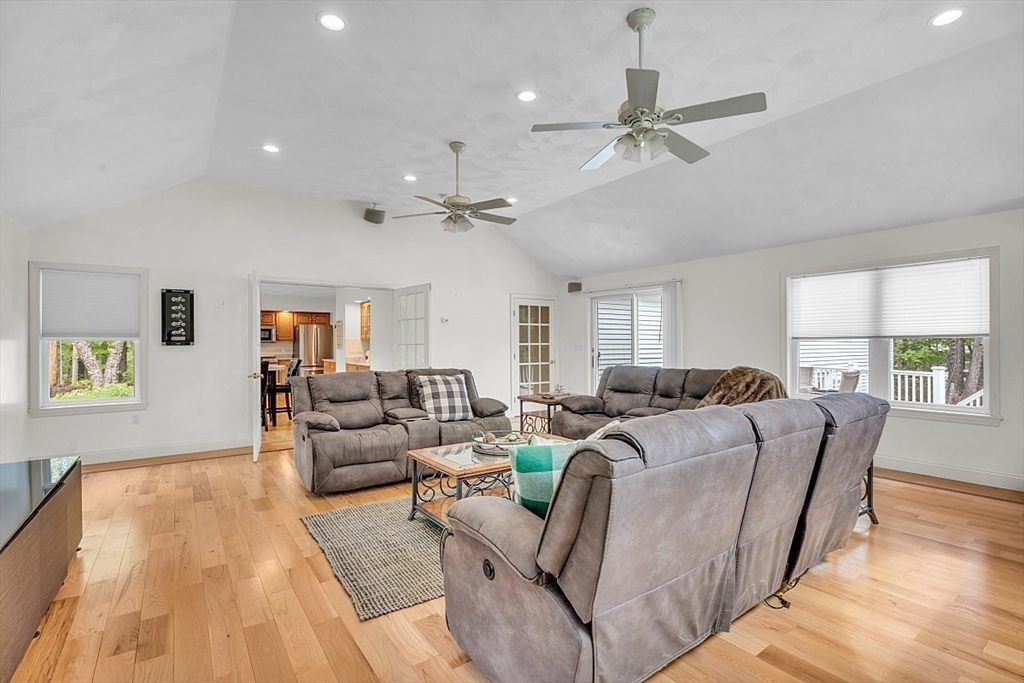 94 Boston Street Middleton, MA 01949 - Photo 7 of 41 Gallery Image 7