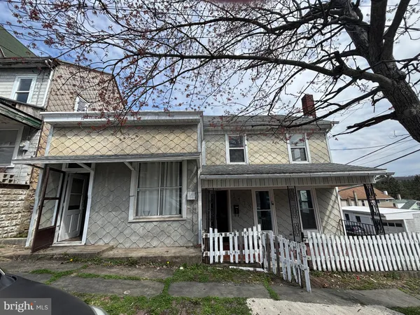 $79,000 | 1473-1475 Pulaski Avenue, Coal Township, PA 17866