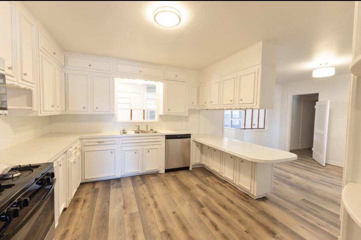 2513 44th Street Lubbock, TX 79413 - Photo 5 of 16 IMG_7642