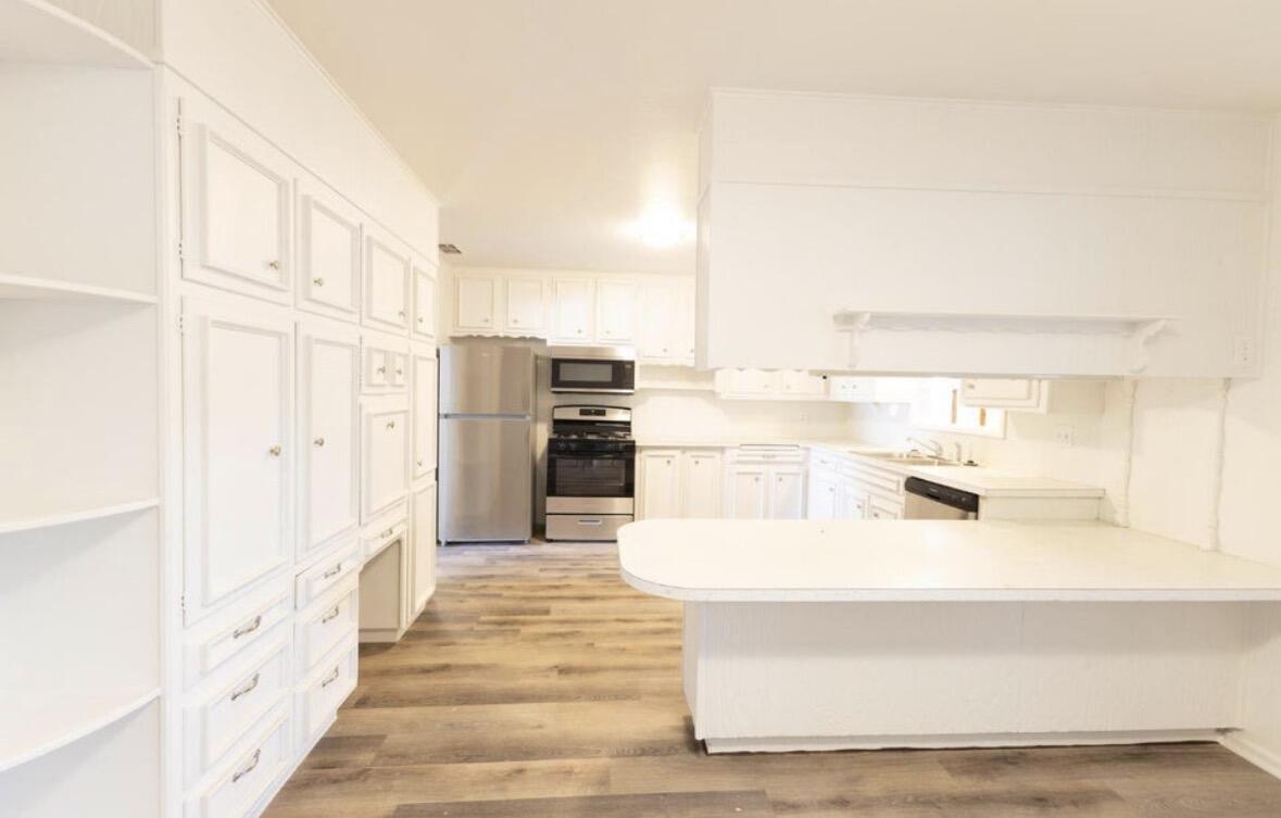 2513 44th Street Lubbock, TX 79413 - Photo 6 of 16 IMG_7643