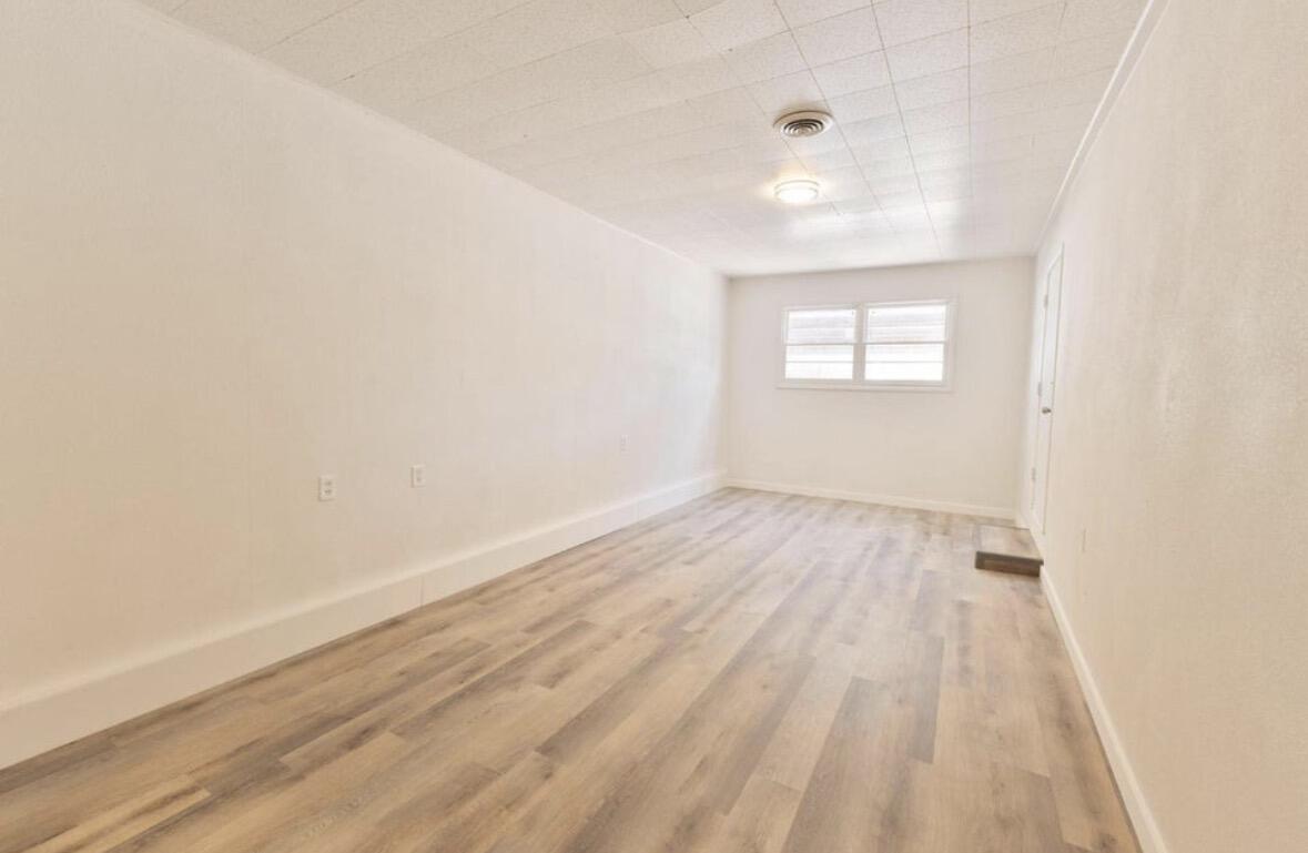 2513 44th Street Lubbock, TX 79413 - Photo 10 of 16 IMG_7647