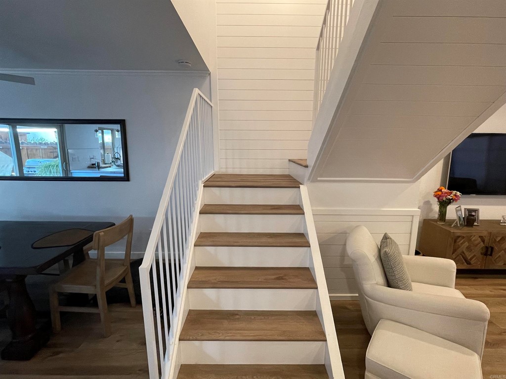 6972 Batiquitos Drive Carlsbad, CA 92011 - Photo 20 of 36 a view of entryway and workspace