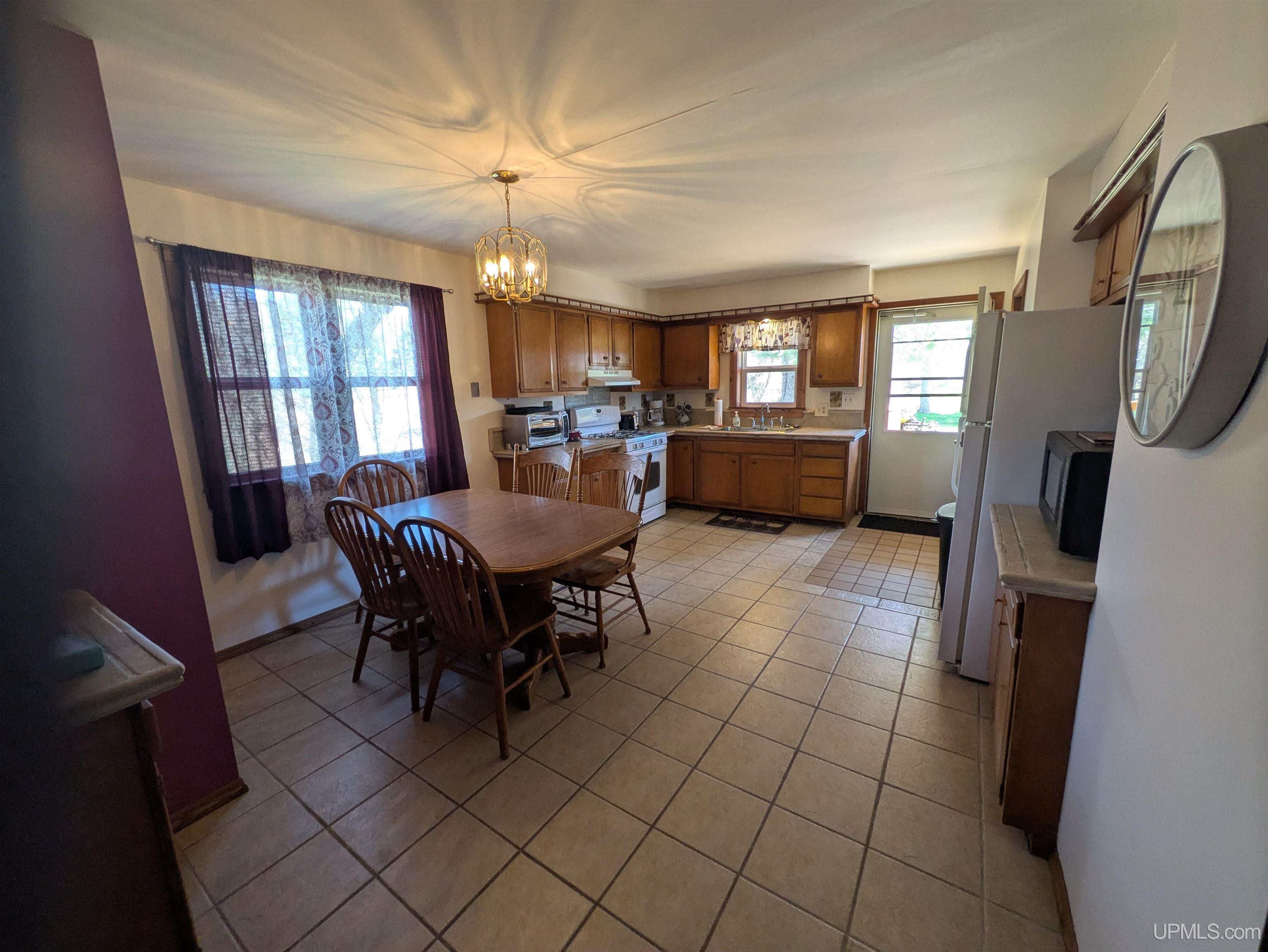 10342 Lake Road Ironwood, MI 49938 - Photo 11 of 42