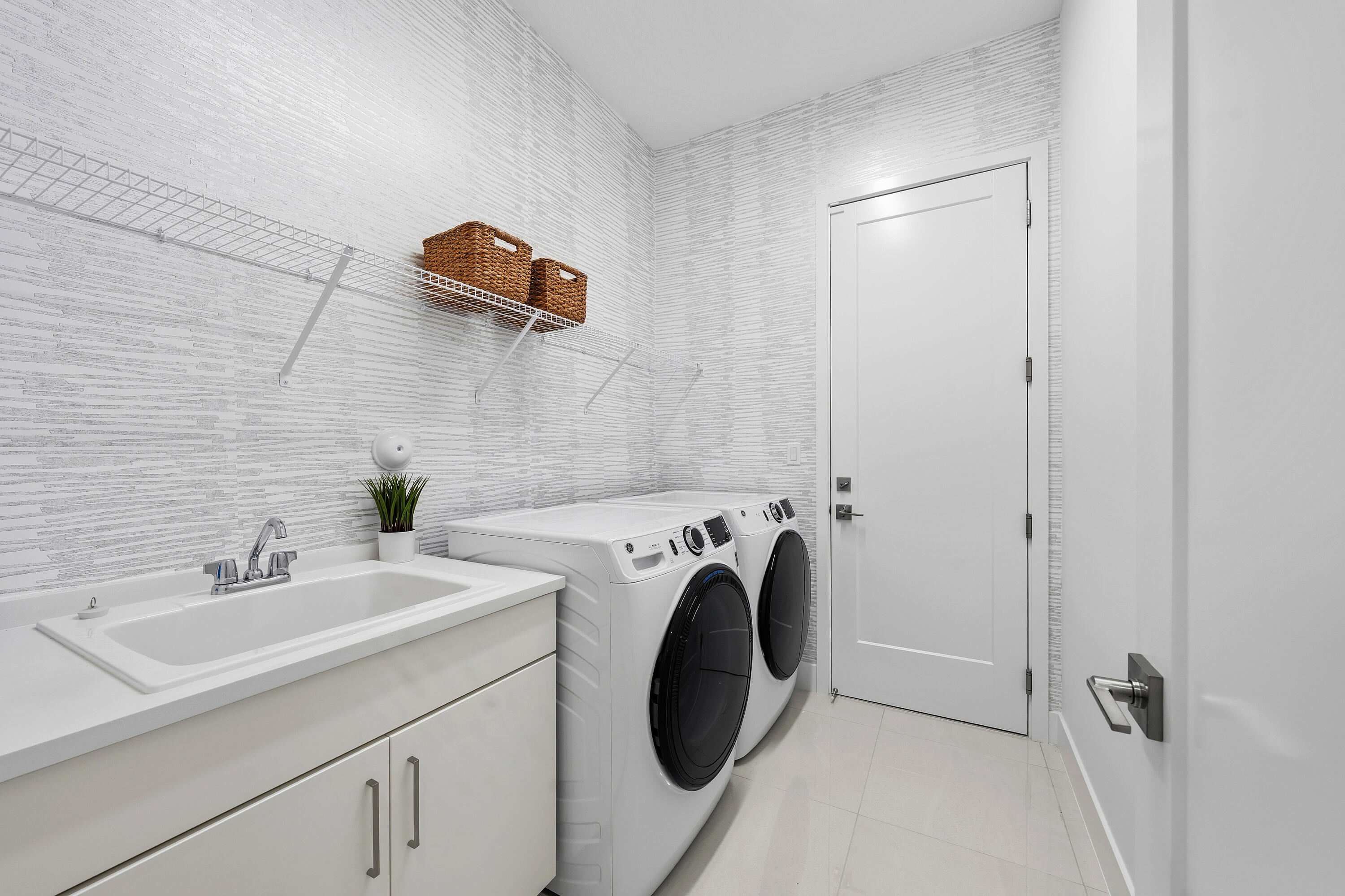 21015 Tangelo Tree Drive Boca Raton, FL 33434 - Photo 14 of 32 Laundry Room
