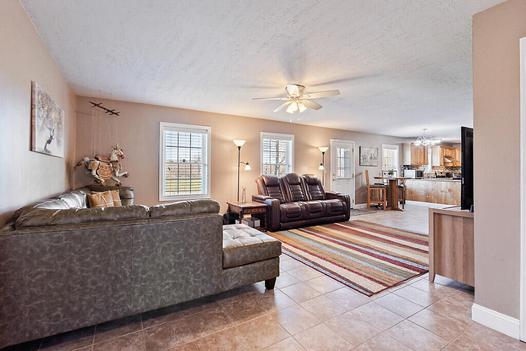 1391 Albion Road Winslow, ME 04901 - Photo 16 of 39 Living room