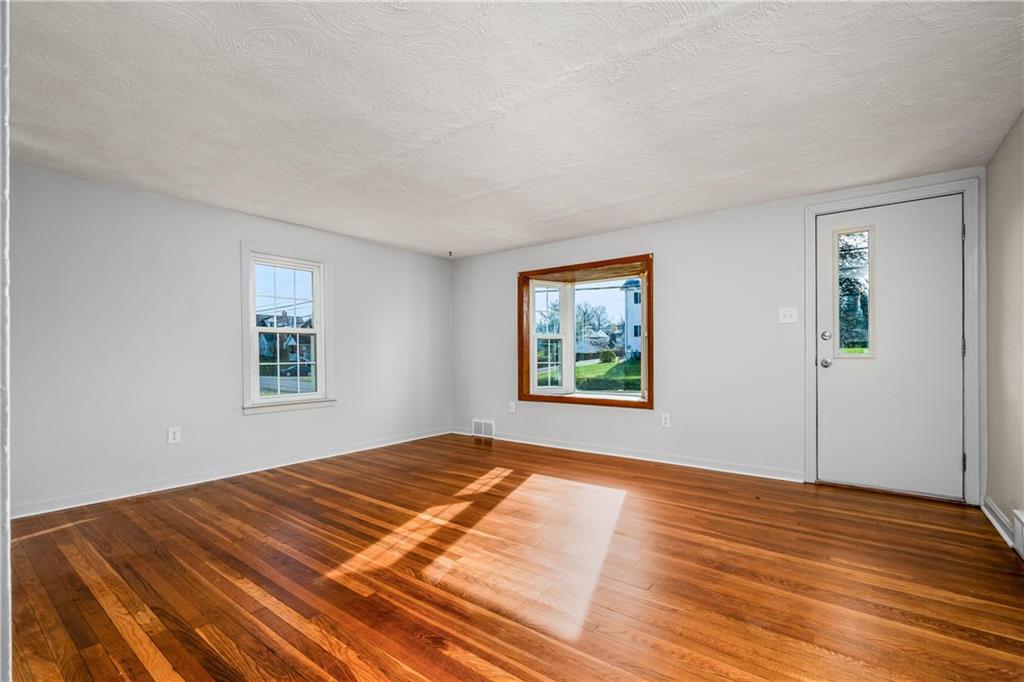 1299 Marshall Road Monaca, PA 15061 - Photo 3 of 25 Gallery Image 3