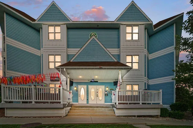 $129,000 | 123 Center Street, Unit 212, Lake Geneva, WI 53147