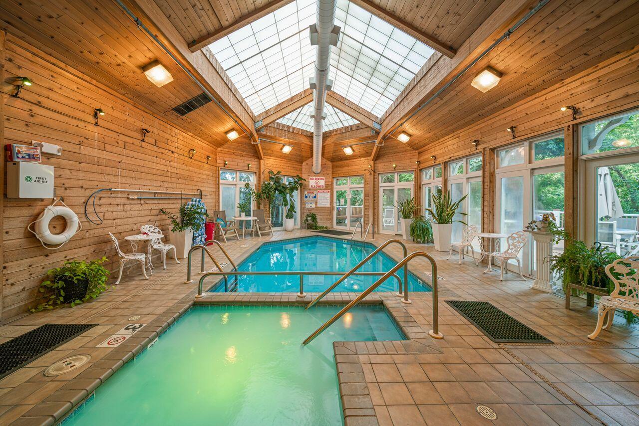 123 Center Street, Unit 212 Lake Geneva, WI 53147 - Photo 16 of 19 Pool and Hot Tub