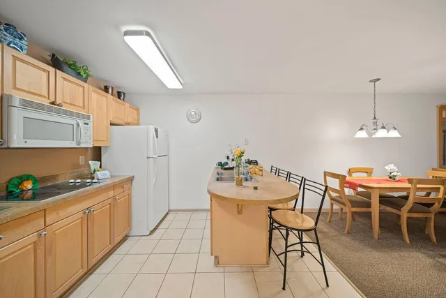 $129,000 | 123 Center Street, Unit 212, Lake Geneva, WI 53147