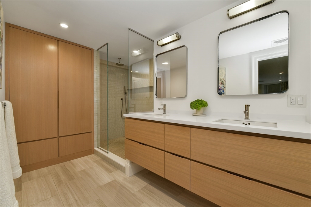 602 Tremont Street, Unit 1 Boston, MA 02118 - Photo 18 of 27