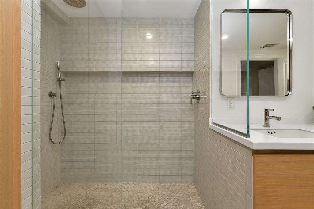 602 Tremont Street, Unit 1 Boston, MA 02118 - Photo 19 of 27