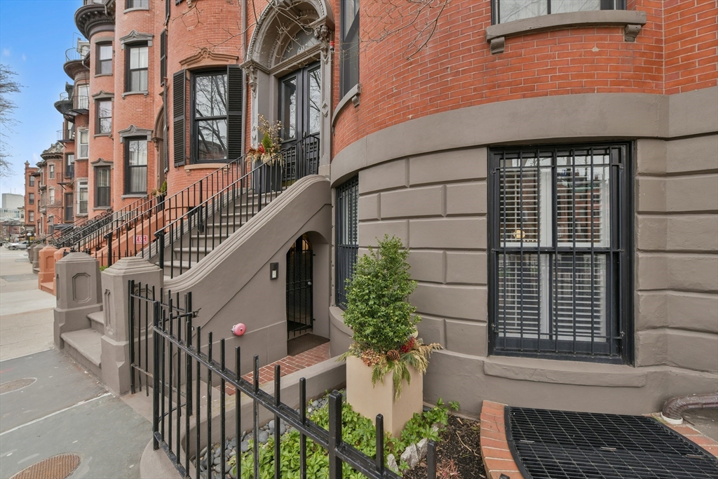 602 Tremont Street, Unit 1 Boston, MA 02118 - Photo 24 of 27