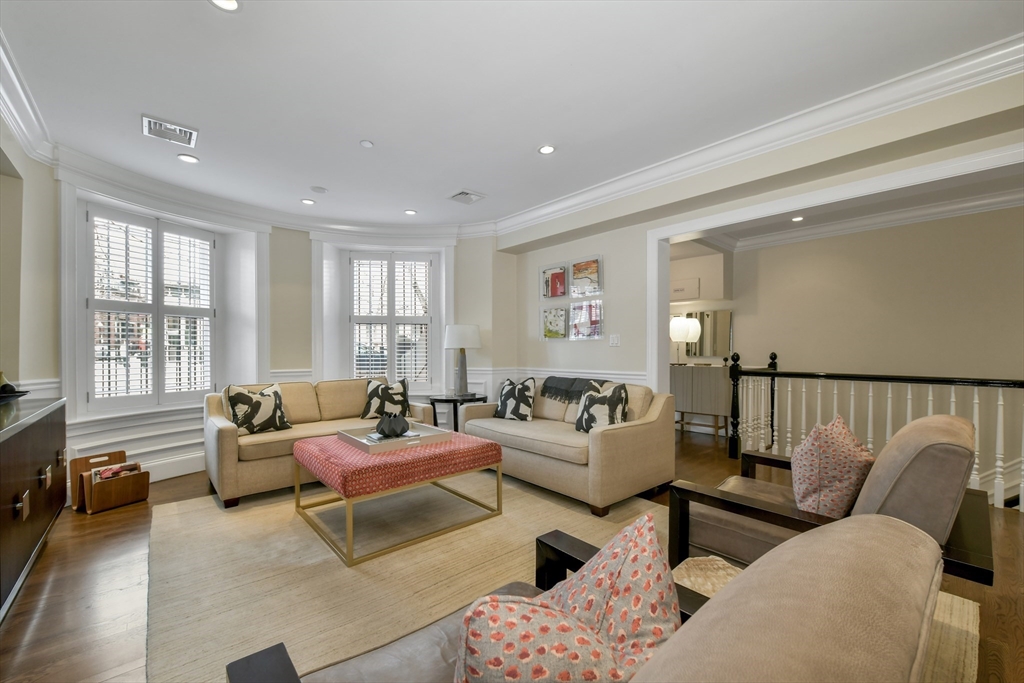 602 Tremont Street, Unit 1 Boston, MA 02118 - Photo 3 of 27