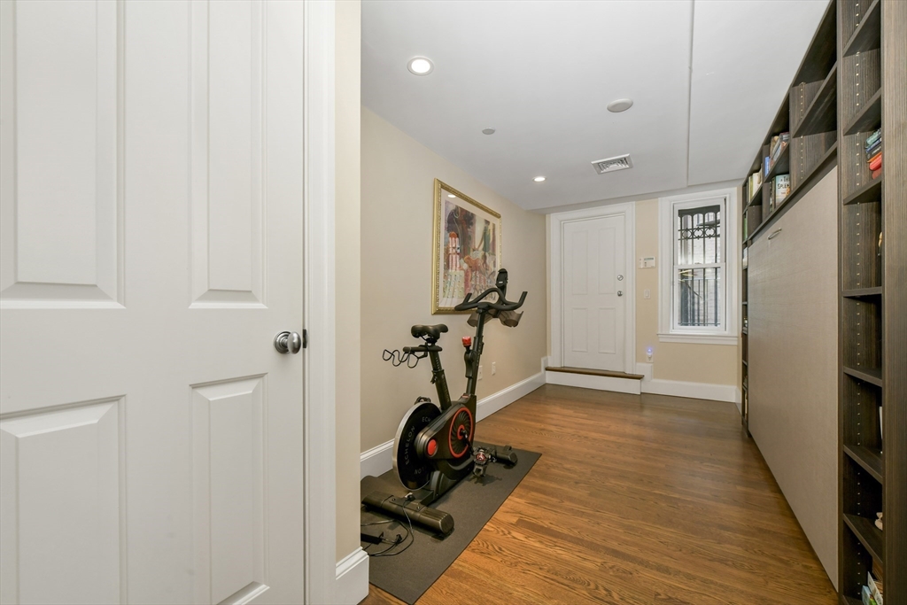 602 Tremont Street, Unit 1 Boston, MA 02118 - Photo 5 of 27