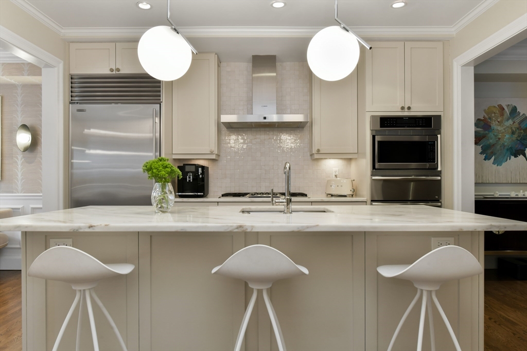 602 Tremont Street, Unit 1 Boston, MA 02118 - Photo 7 of 27