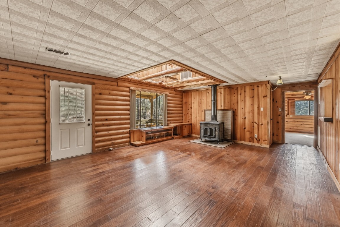179 Main Street Huntsville, TX 77340 - Photo 13 of 41