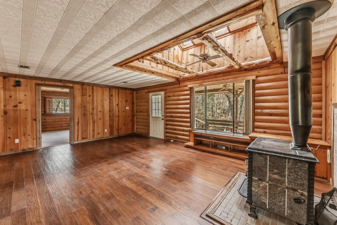 179 Main Street Huntsville, TX 77340 - Photo 14 of 41