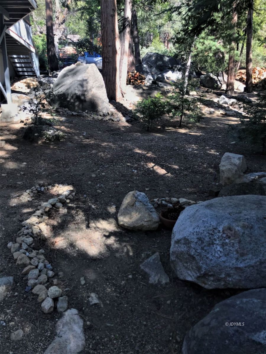 55441 Howland Road Idyllwild, CA 92549 - Photo 36 of 40 a view of a street with some trees