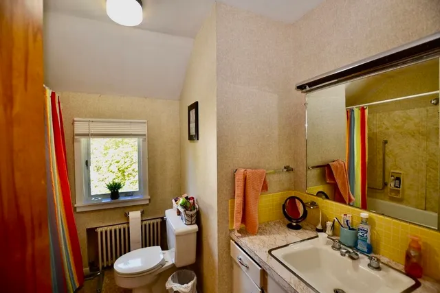 $490,000 | 98 South Main Street, Northfield, VT 05663