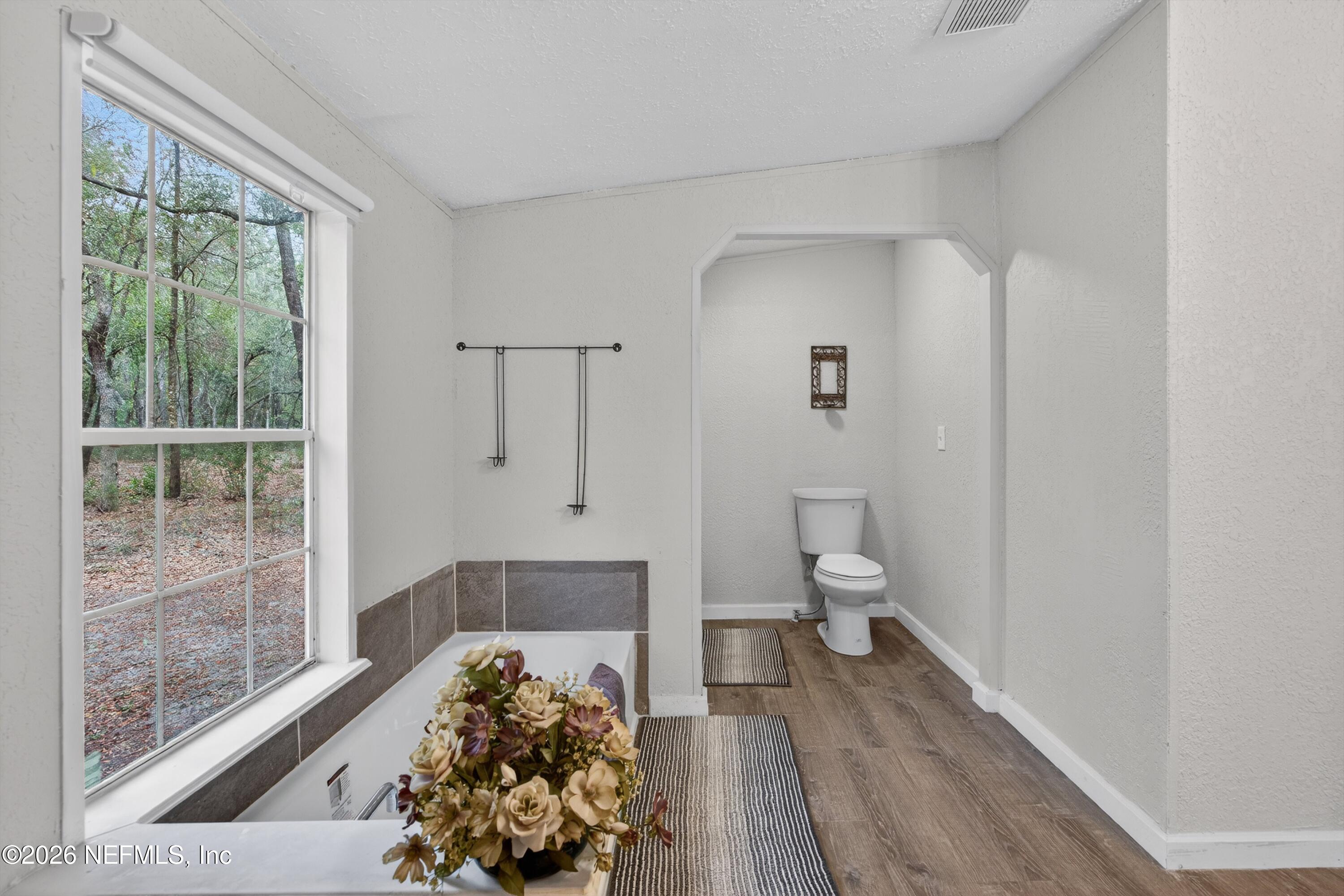 6928 Gilda Court Keystone Heights, FL 32656 - Photo 22 of 48 Primary bath -6928 Gilda Ct-4