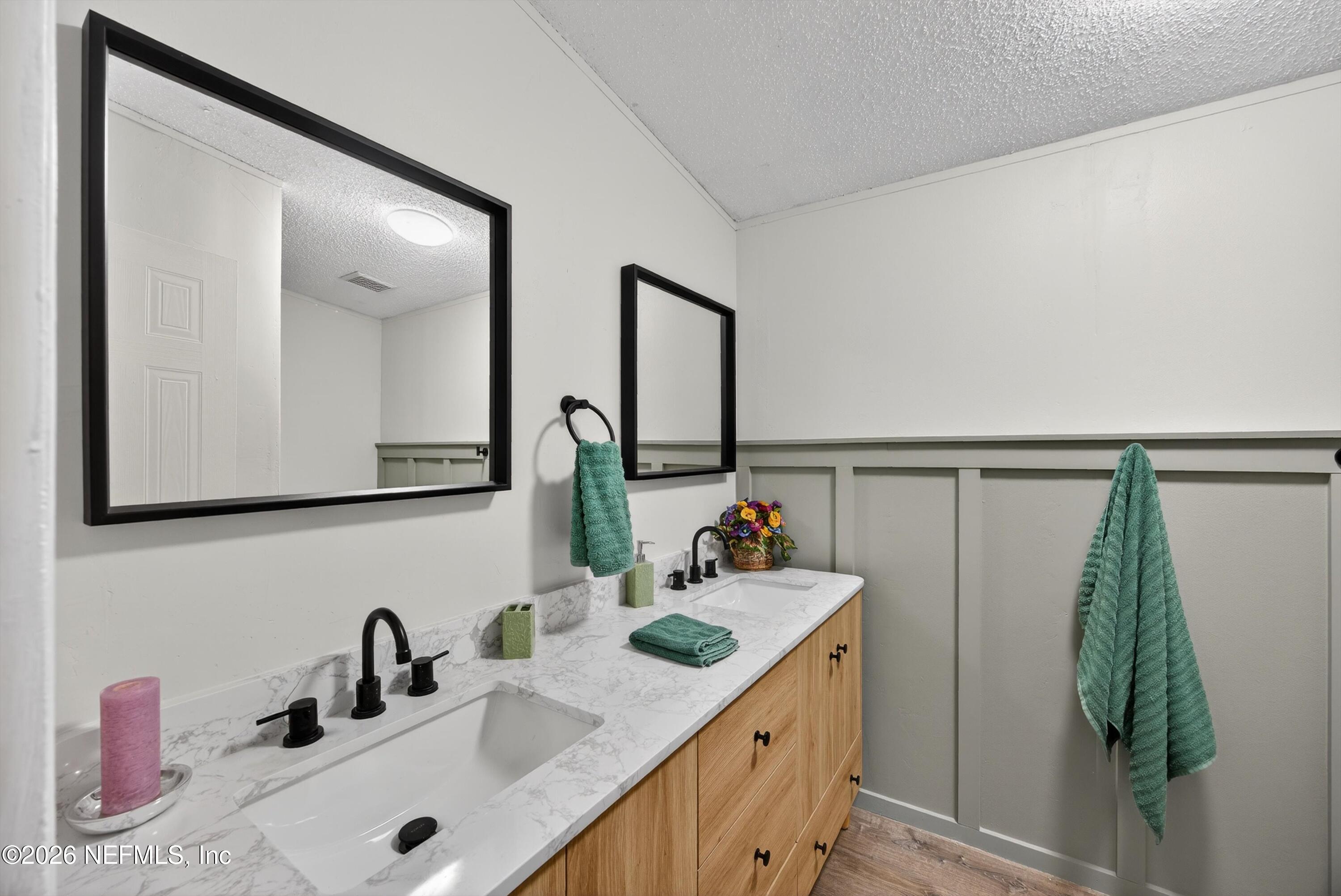 6928 Gilda Court Keystone Heights, FL 32656 - Photo 24 of 48 Hall bath -6928 Gilda Ct-1