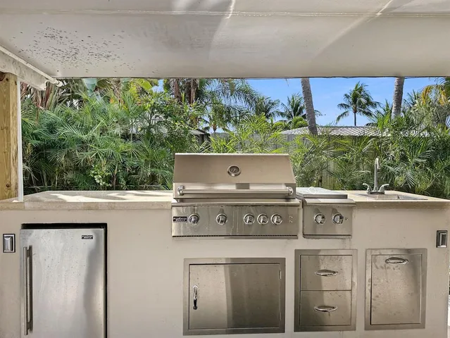 $9,000 | 280 Southeast 3rd Avenue, Pompano Beach, FL 33060