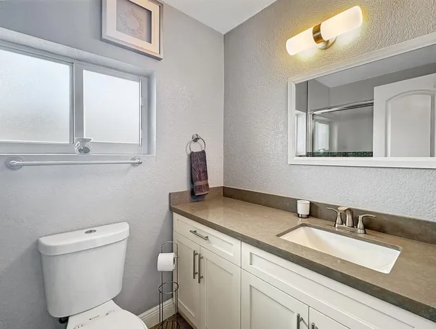 $9,000 | 280 Southeast 3rd Avenue, Pompano Beach, FL 33060