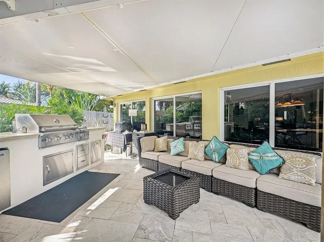 $9,000 | 280 Southeast 3rd Avenue, Pompano Beach, FL 33060