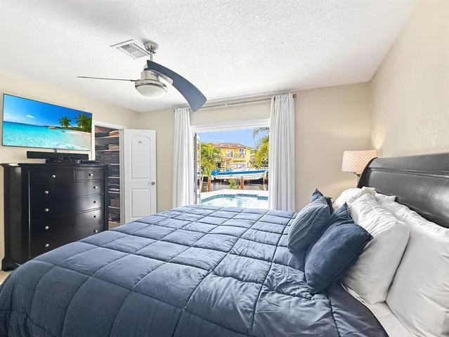 $9,000 | 280 Southeast 3rd Avenue, Pompano Beach, FL 33060