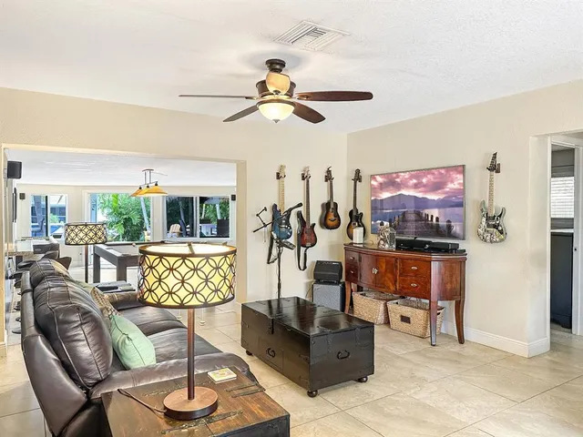 $9,000 | 280 Southeast 3rd Avenue, Pompano Beach, FL 33060