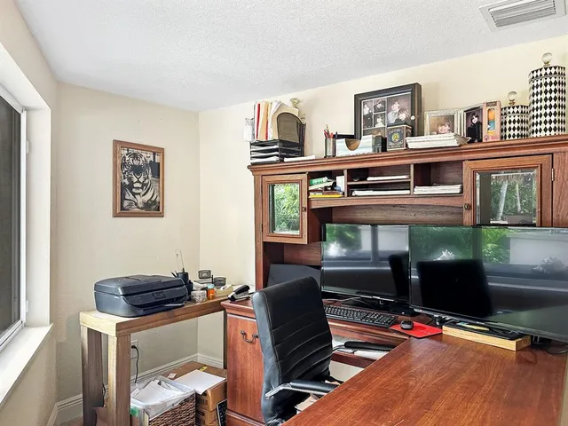 $9,000 | 280 Southeast 3rd Avenue, Pompano Beach, FL 33060