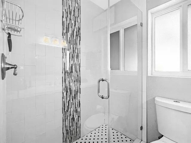 $9,000 | 280 Southeast 3rd Avenue, Pompano Beach, FL 33060