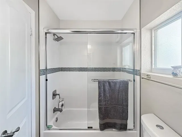 $9,000 | 280 Southeast 3rd Avenue, Pompano Beach, FL 33060