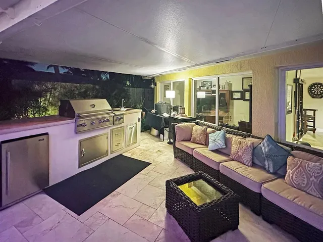 $9,000 | 280 Southeast 3rd Avenue, Pompano Beach, FL 33060